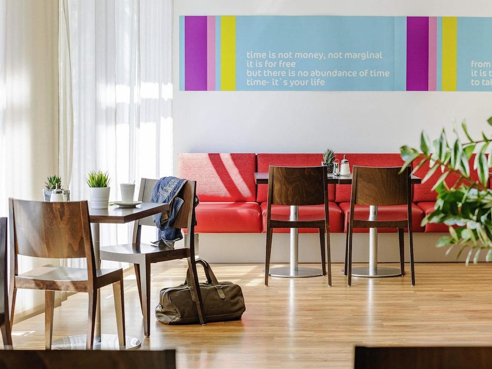 Ibis Styles Hamburg Alster City Экстерьер фото